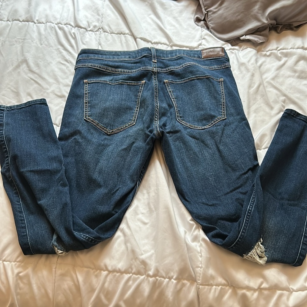 Hollister Women’s High Rise Blue Ripped Skinny Jeans Classic Stretch Size 11 - Picture 8 of 8